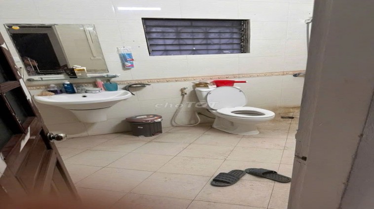 Cho thuê nhà ngõ Trung Tả phố Khâm Thiên, DT30m - 4 tầng, MT 4m, 3 ngủ, 12 Triệu